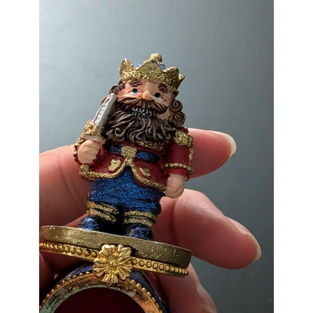 Dwarf‎ King Trinket Box Hinged Open Sparkly 3